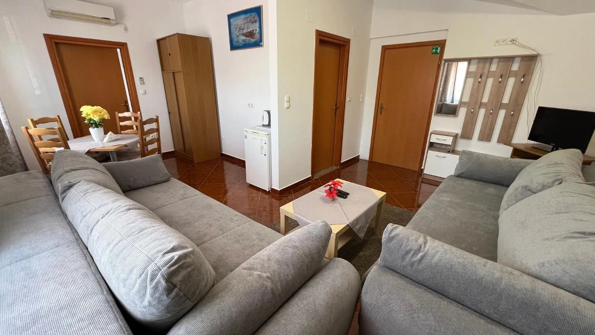 Guest House Laura Crveni Vrh