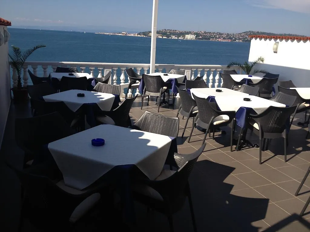 Guest House Laura Crveni Vrh Kroatien